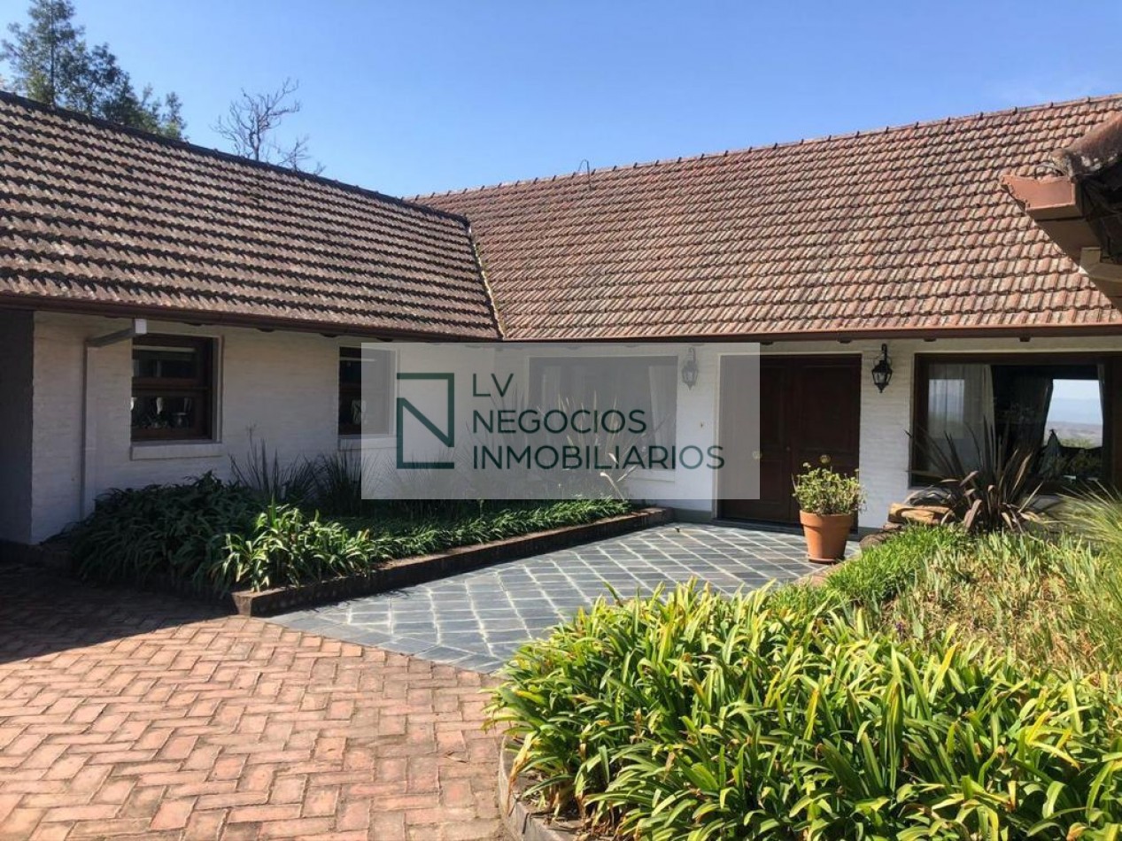 CASA EN ALTOS DE SAN LORENZO