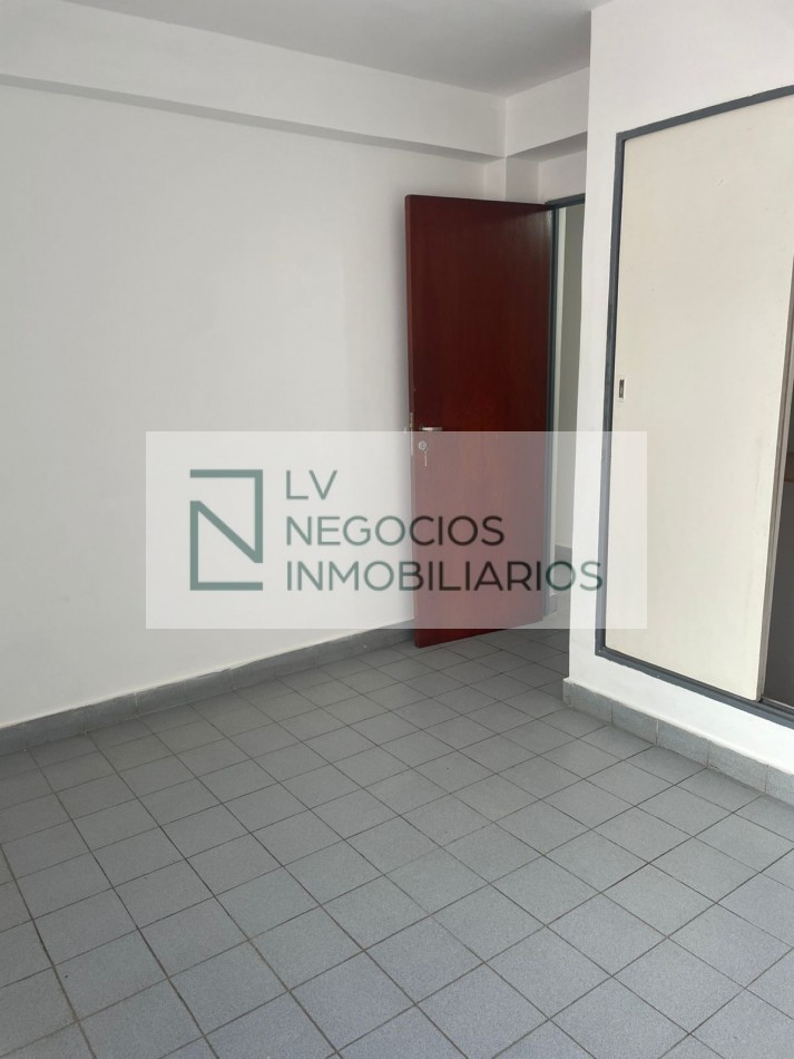 Departamento los Juncaros 350, Coperativa Bancaria