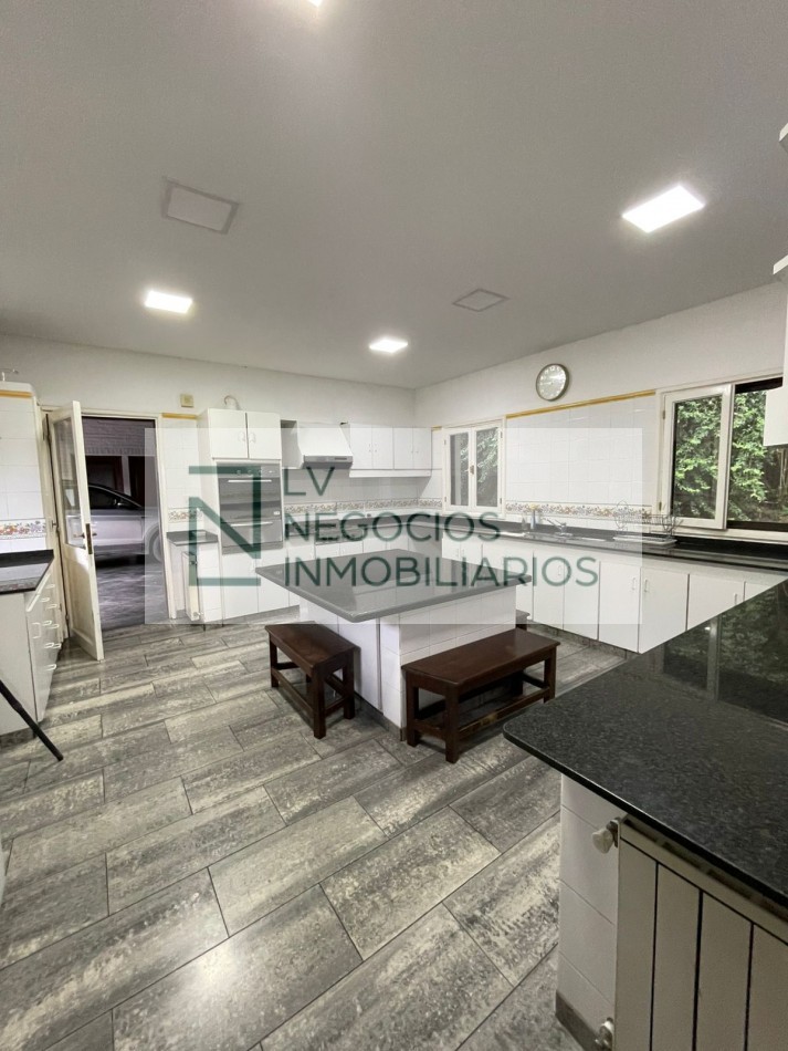 CASA EN ALTOS DE SAN LORENZO