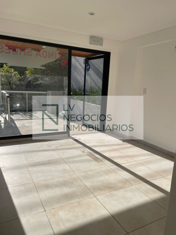 LOCAL 20 DE FEBRERO (ATRAS JUMBO)