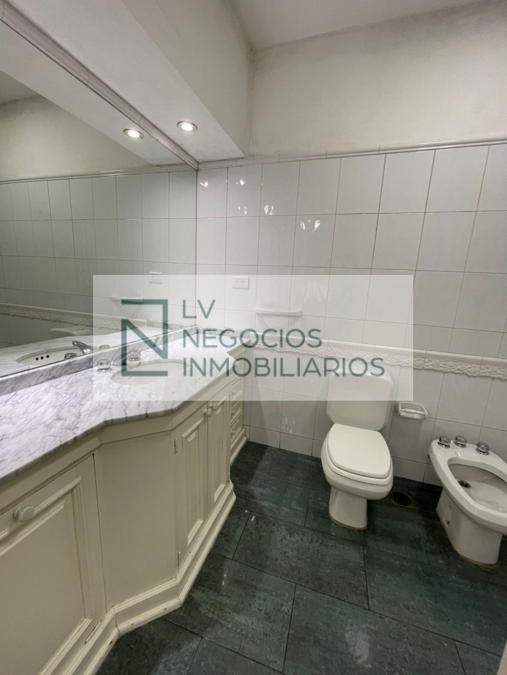 CASA EN ALTOS DE SAN LORENZO