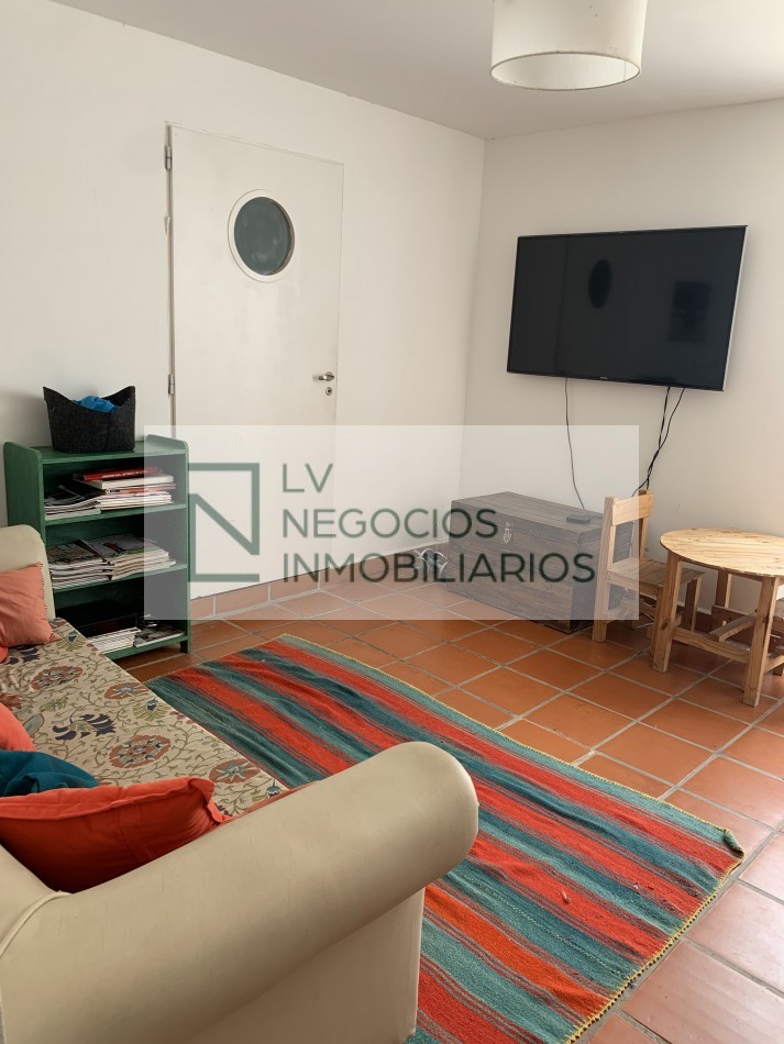 CASA EN LA HOYADA
