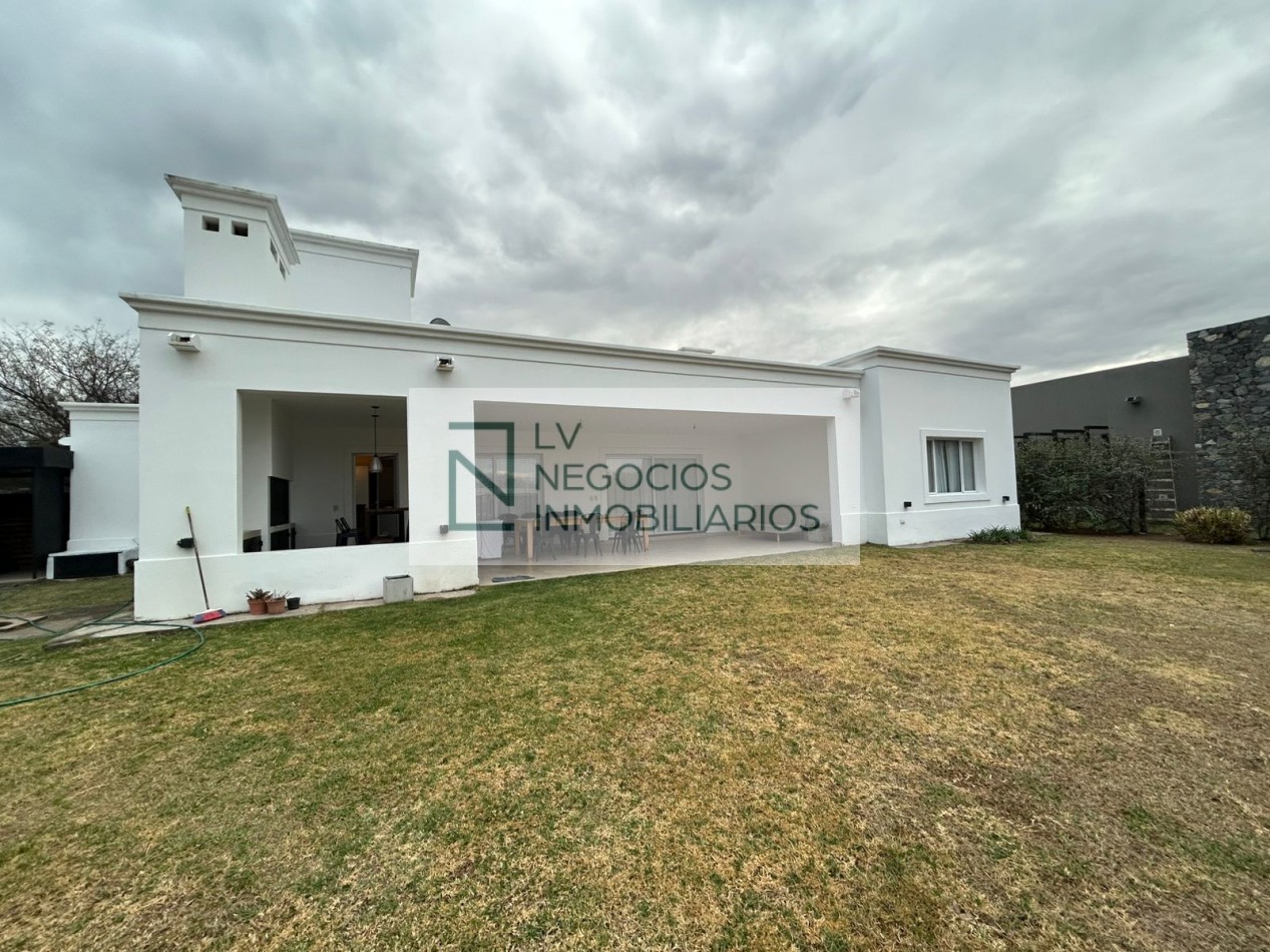 Casa Praderas