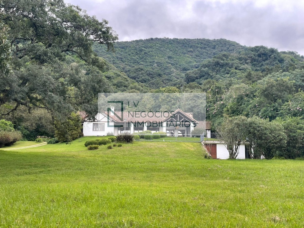 CASA EN ALTOS DE SAN LORENZO