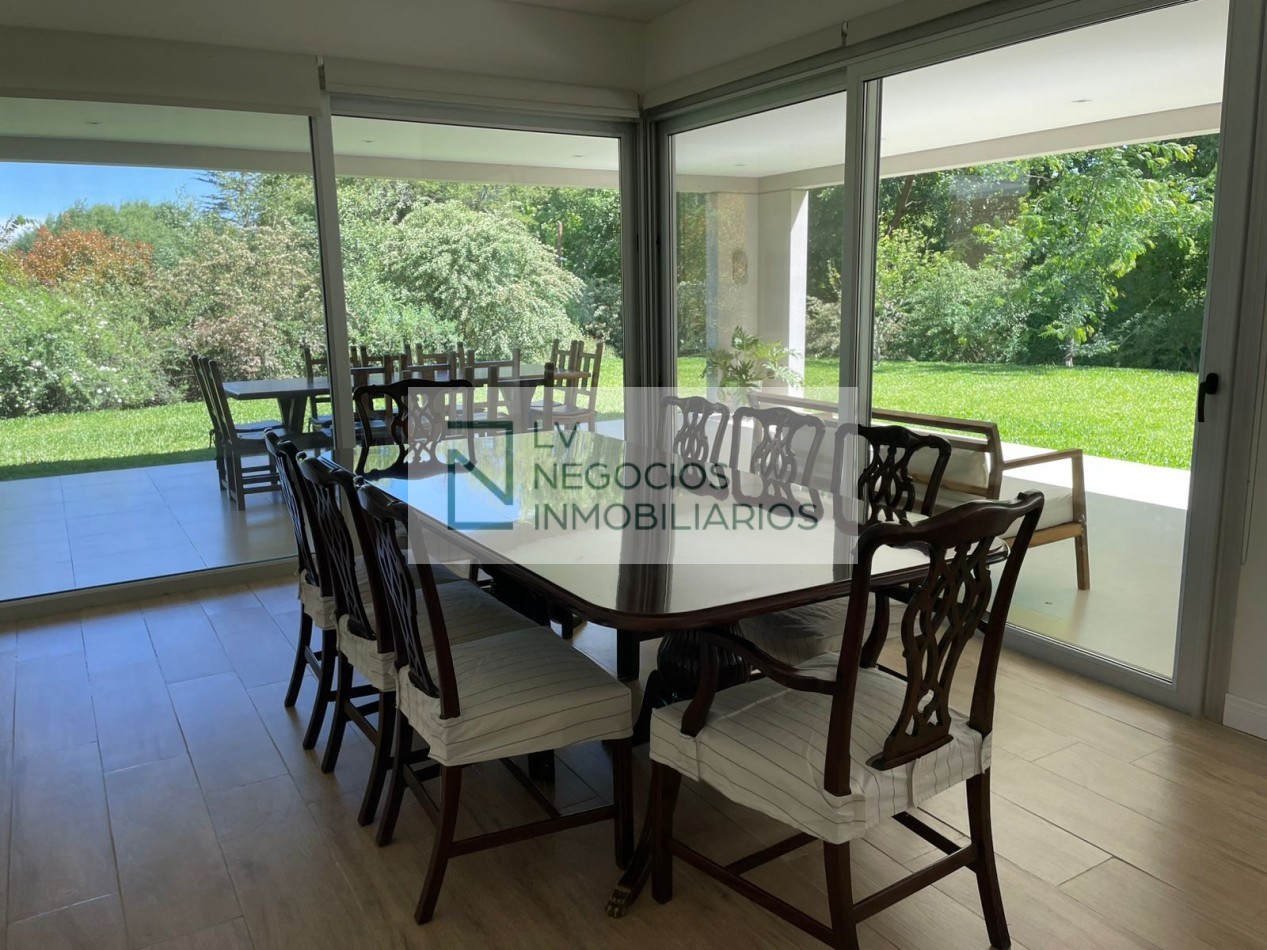 CASA EN LA ANGOSTURA