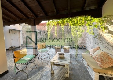 Casa Dean Funes al 500